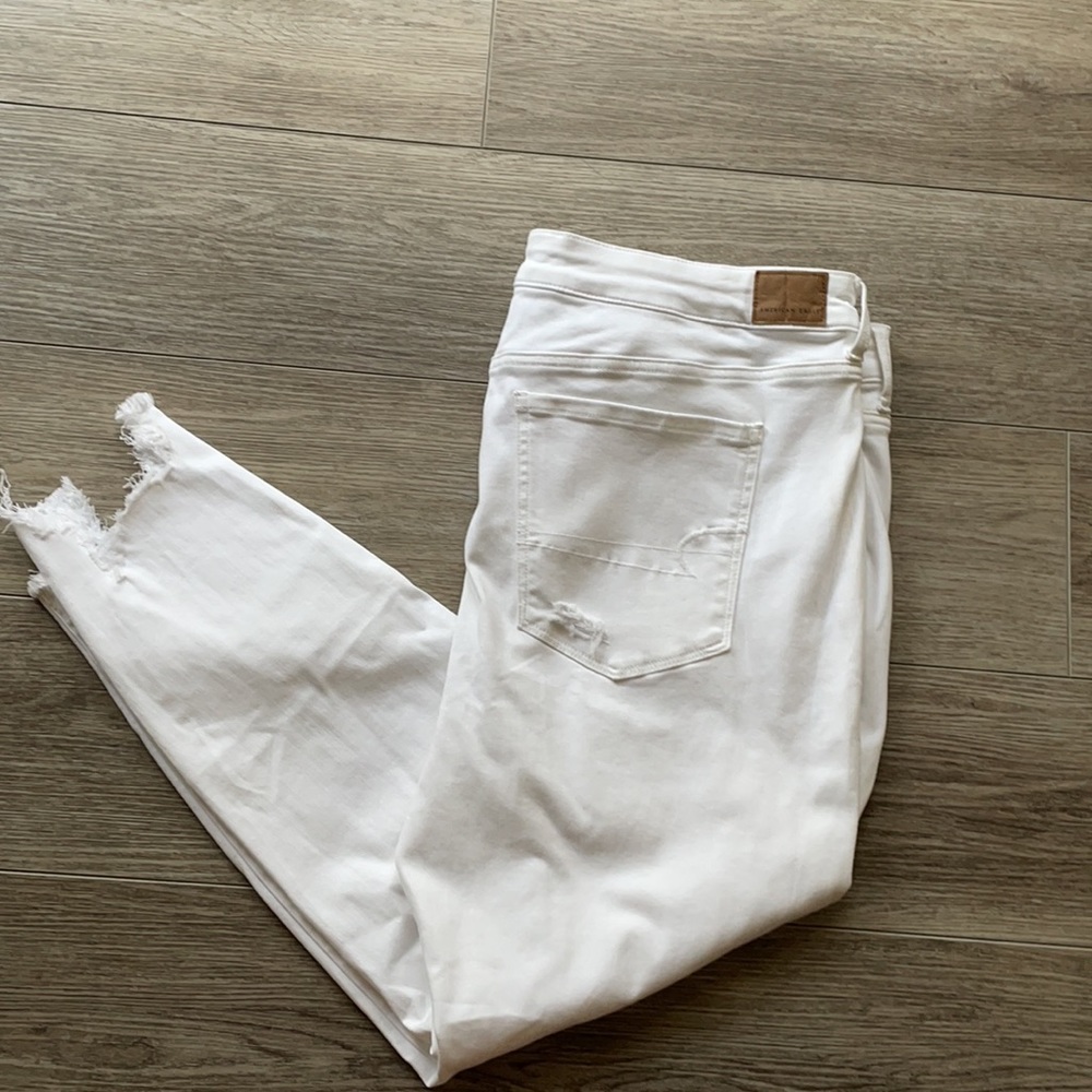 White American Eagle jeans